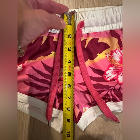 πΊ Hawaiian Themed Super Cute Pink Women's Shorts ππΌπ - Picture 4 of 6
